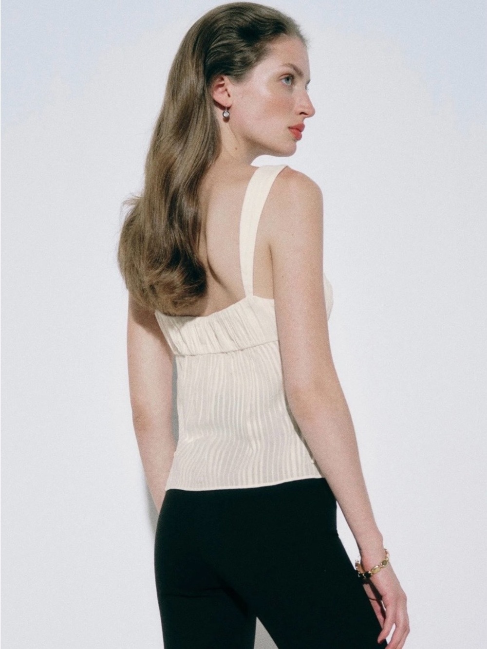 Reformation Sommer Top Ivory - Size 4 - Picture 3 of 3